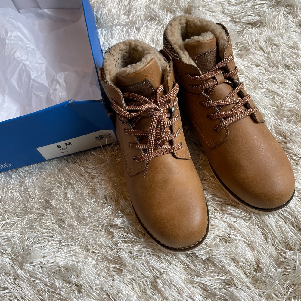 Boys boots